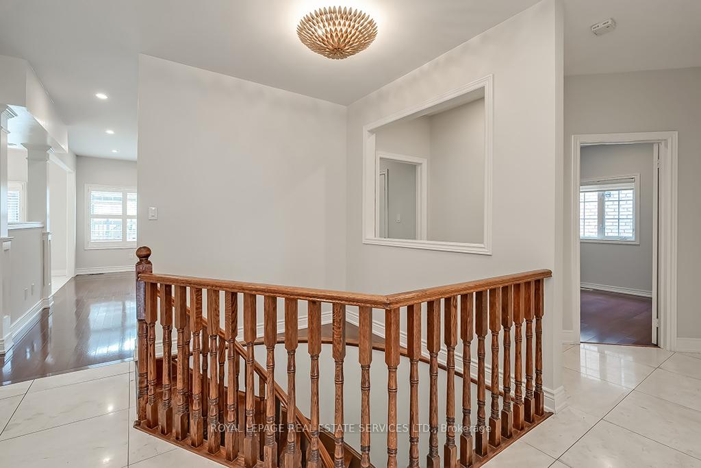 2596 North Ridge Trail