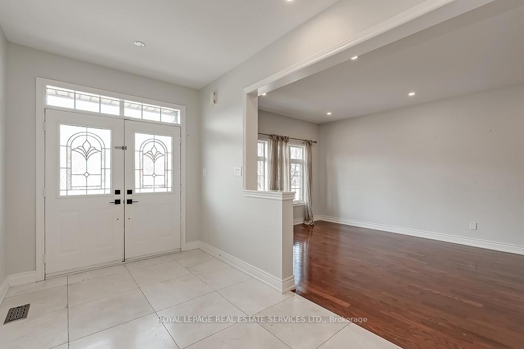 2596 North Ridge Trail