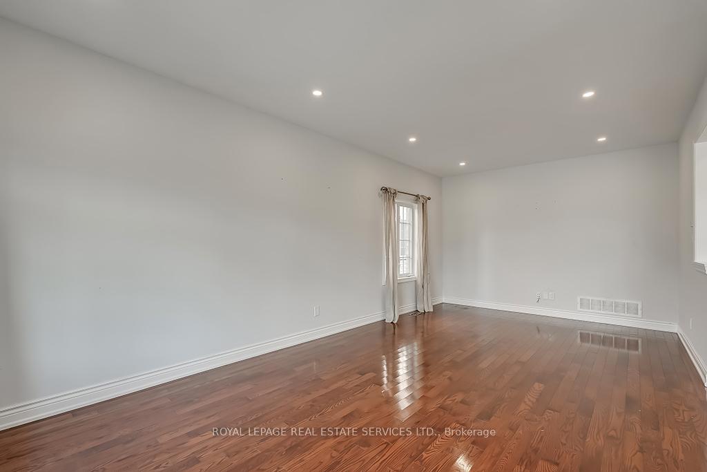 2596 North Ridge Trail