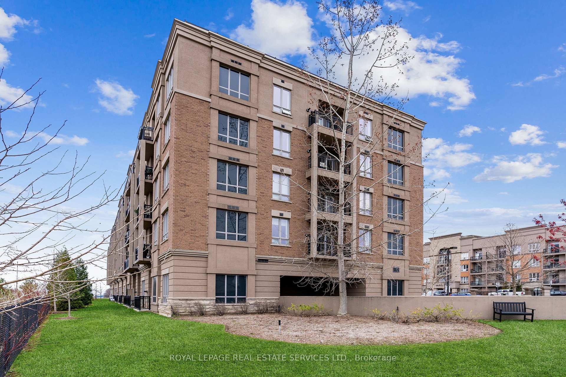 5327 Upper Middle Road 404