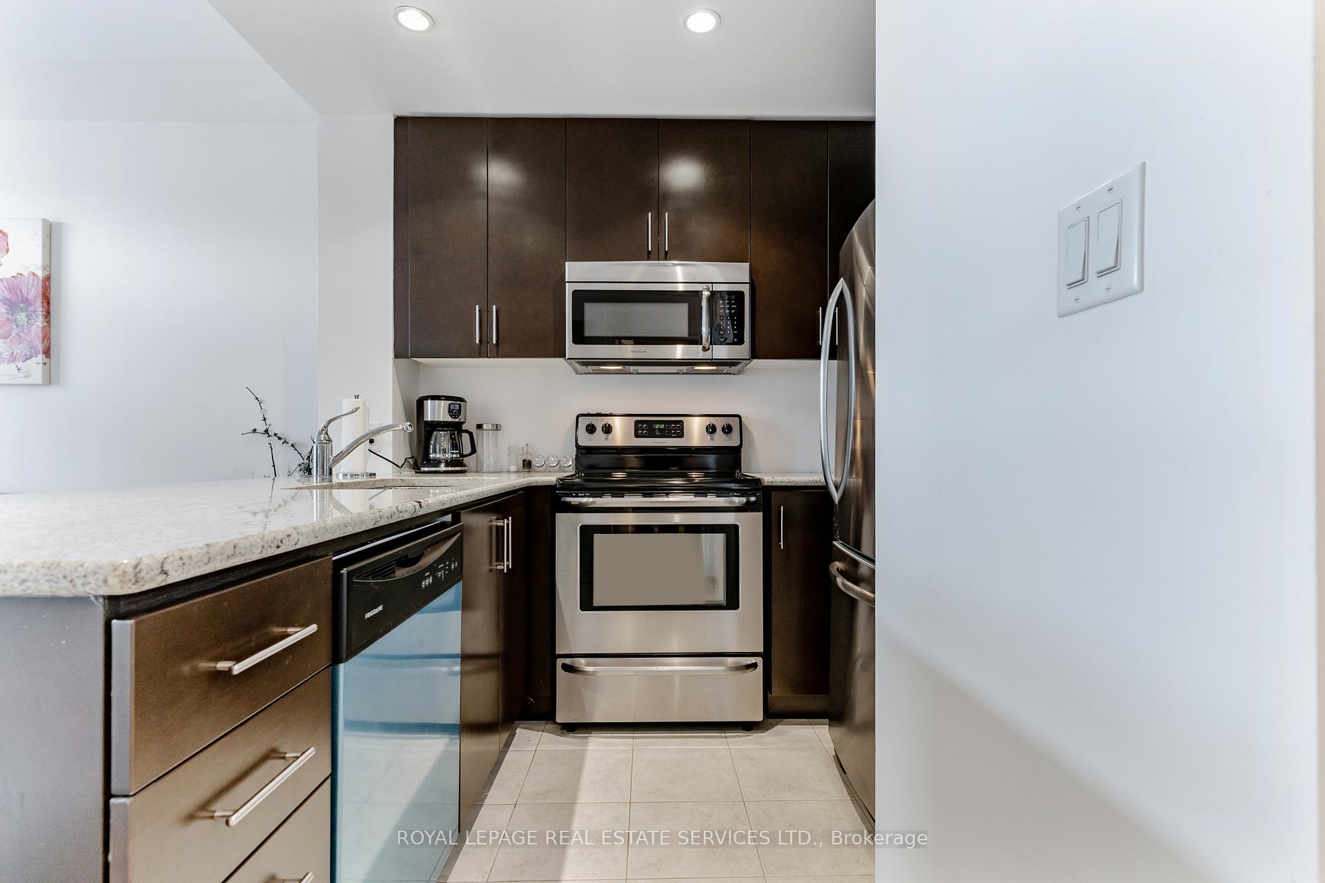 5327 Upper Middle Road 404