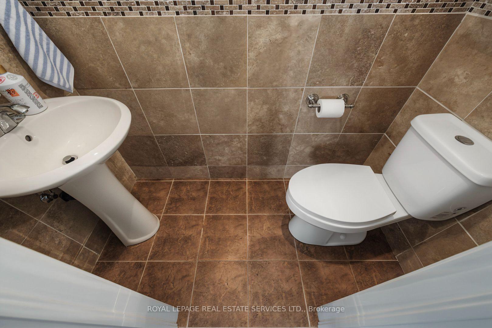 3368 Raspberry Bush Trail