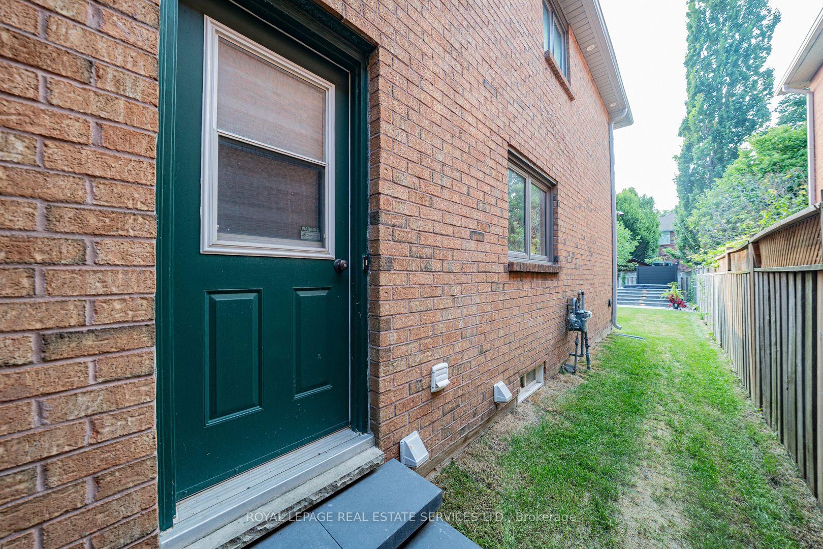 2143 Brays Lane