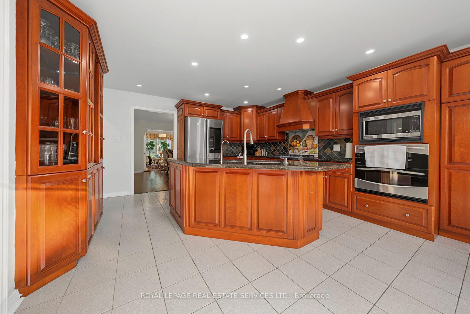 2143 Brays Lane