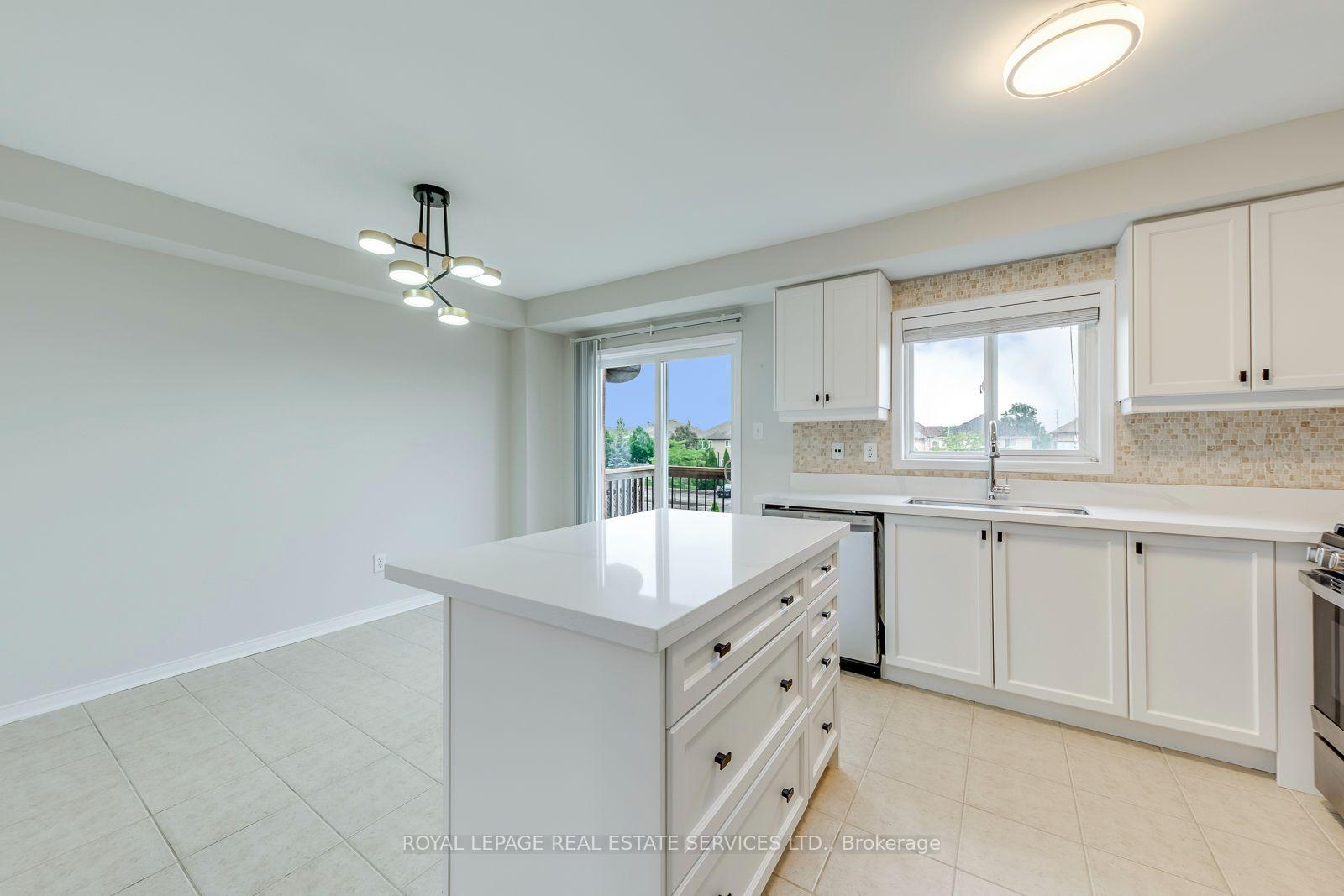2418 Adamvale Crescent