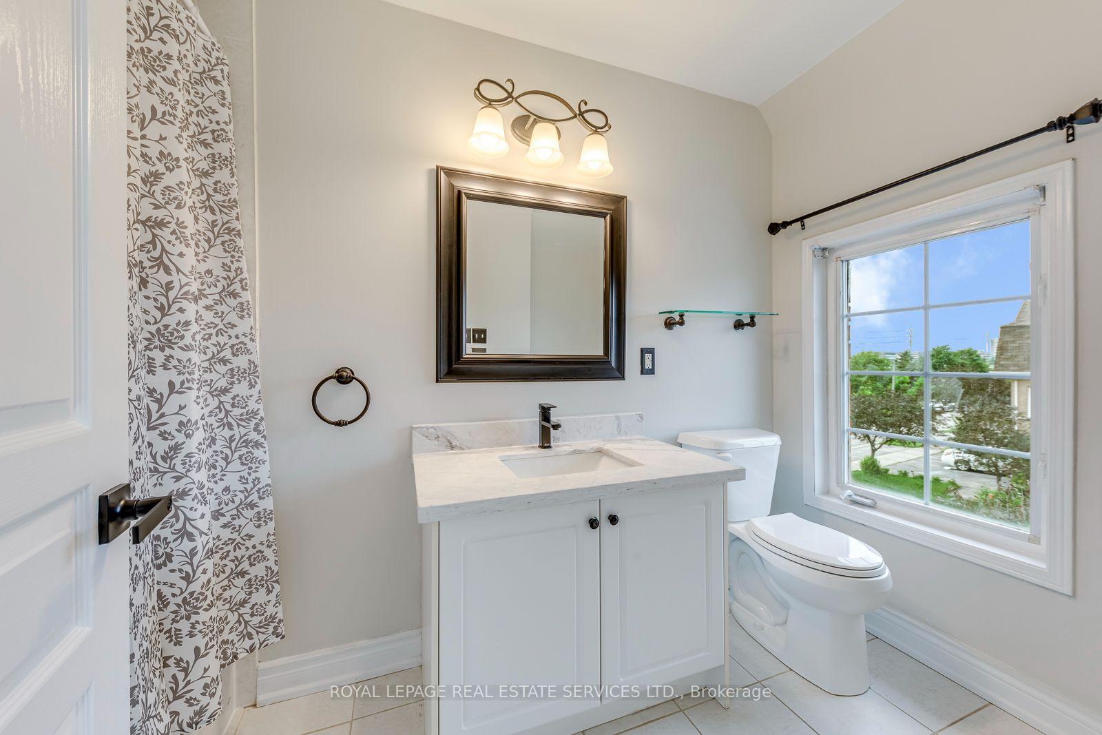 2418 Adamvale Crescent