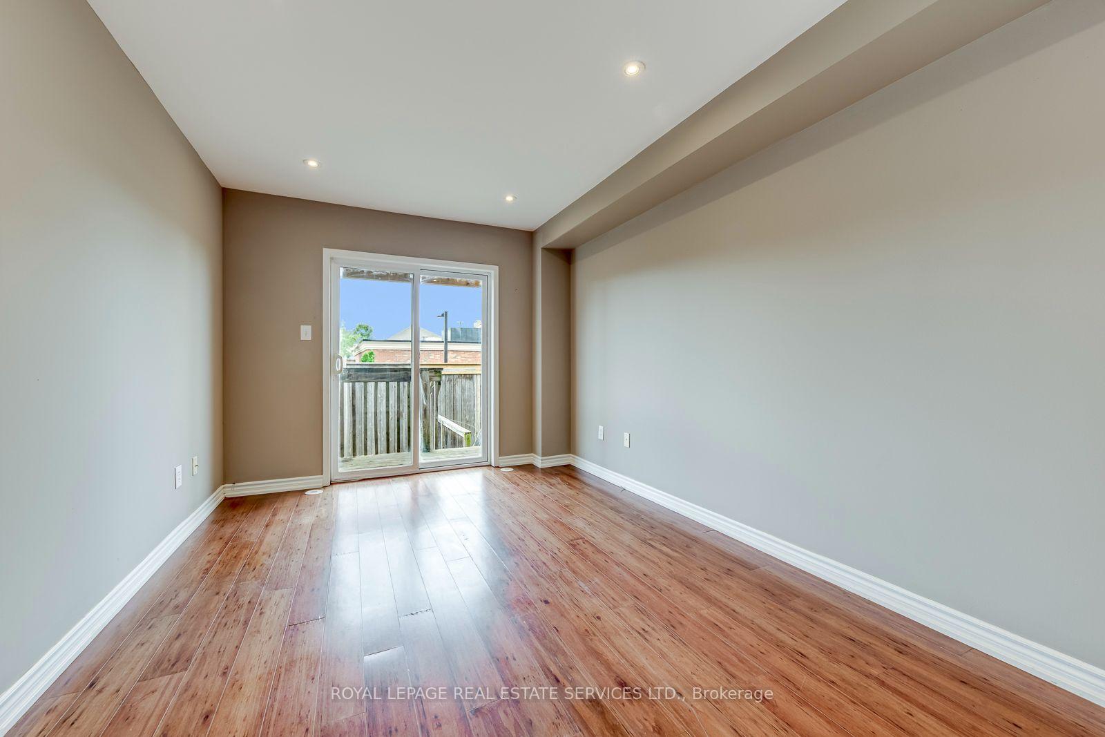 2418 Adamvale Crescent