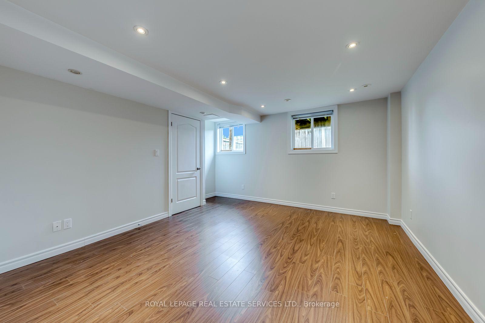 2418 Adamvale Crescent