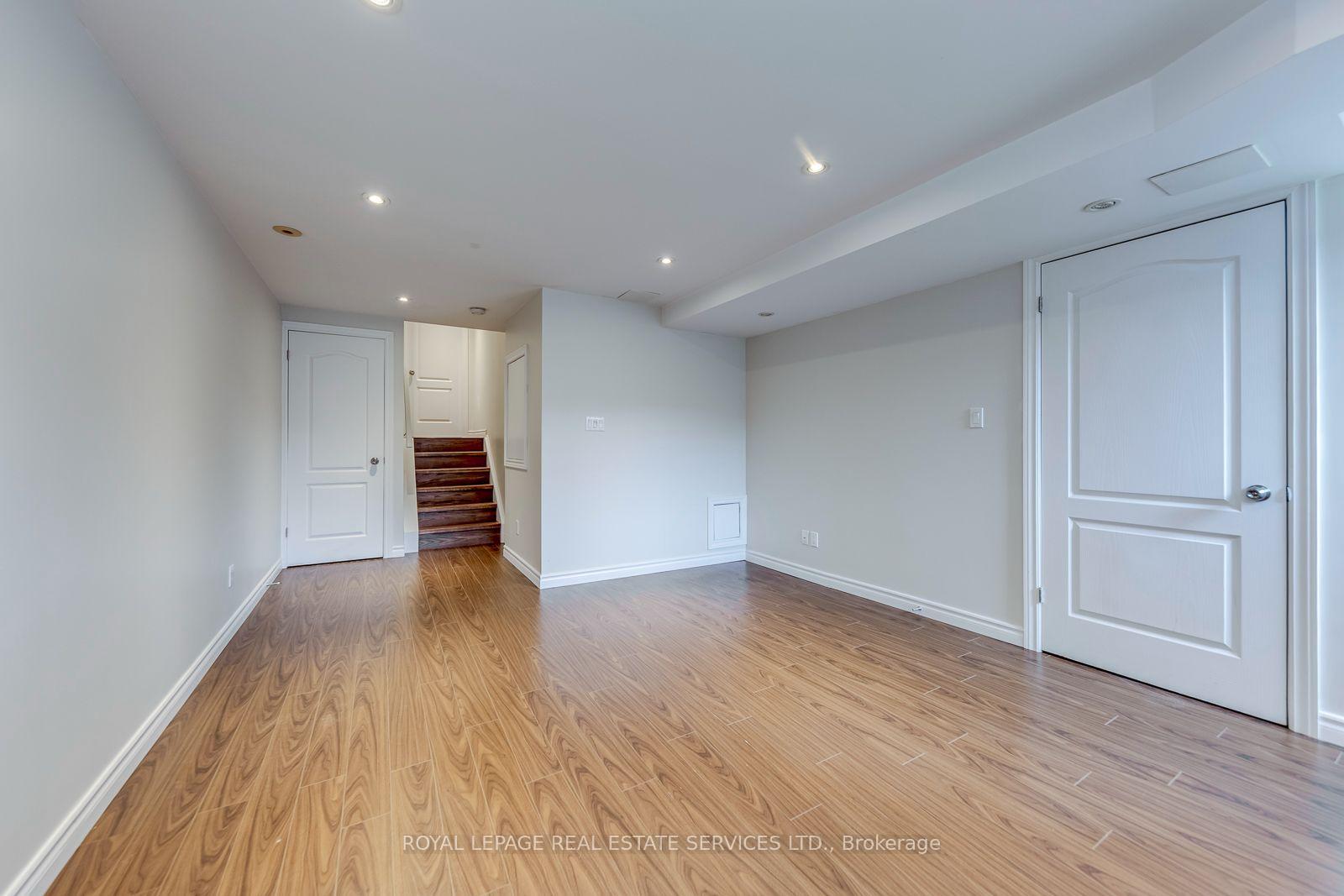 2418 Adamvale Crescent