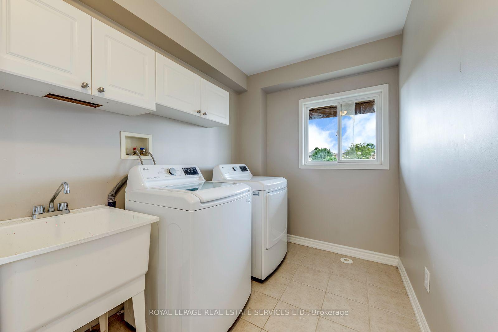 2418 Adamvale Crescent