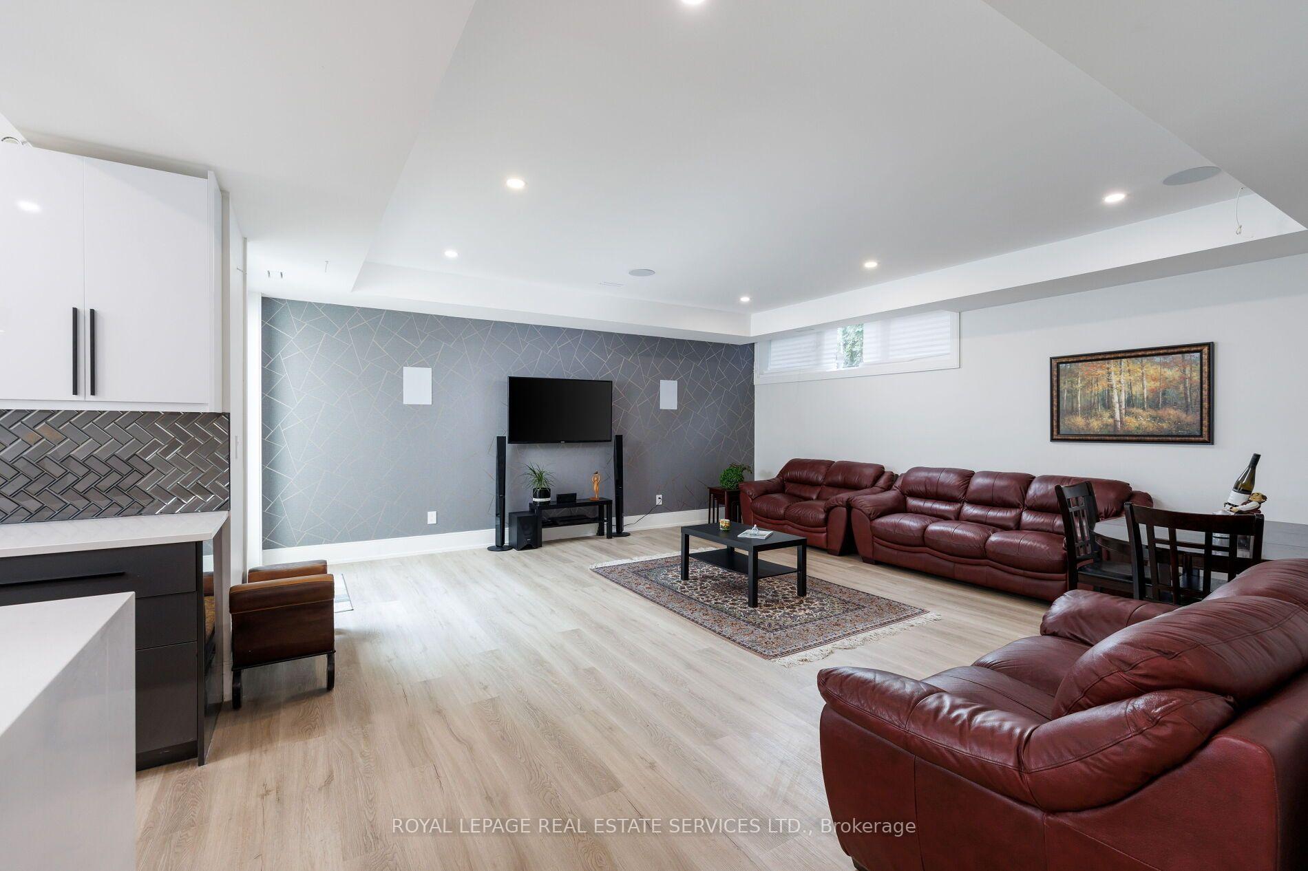 564 Stonecliffe Road