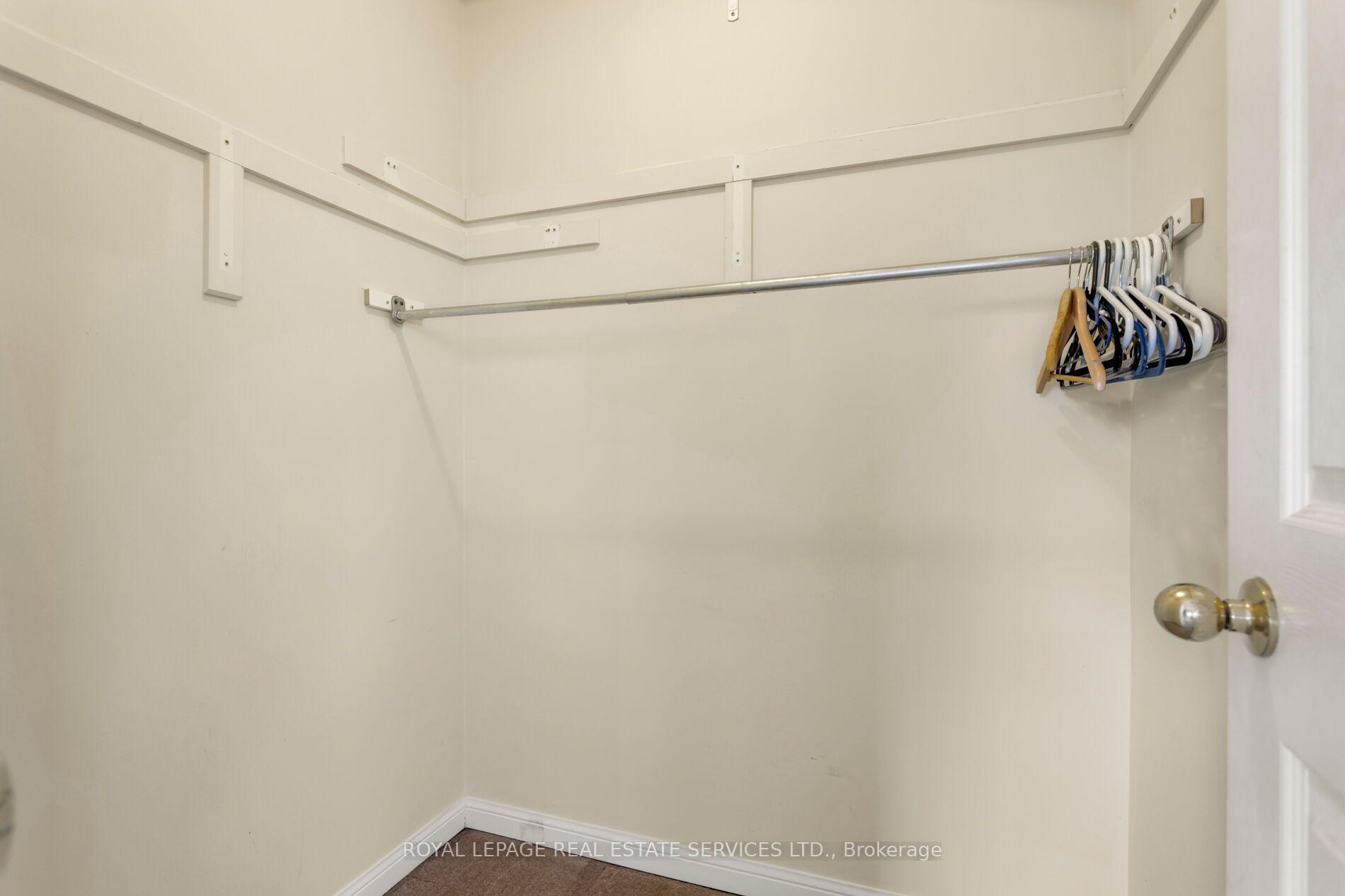 2204 Grand Oak Trail