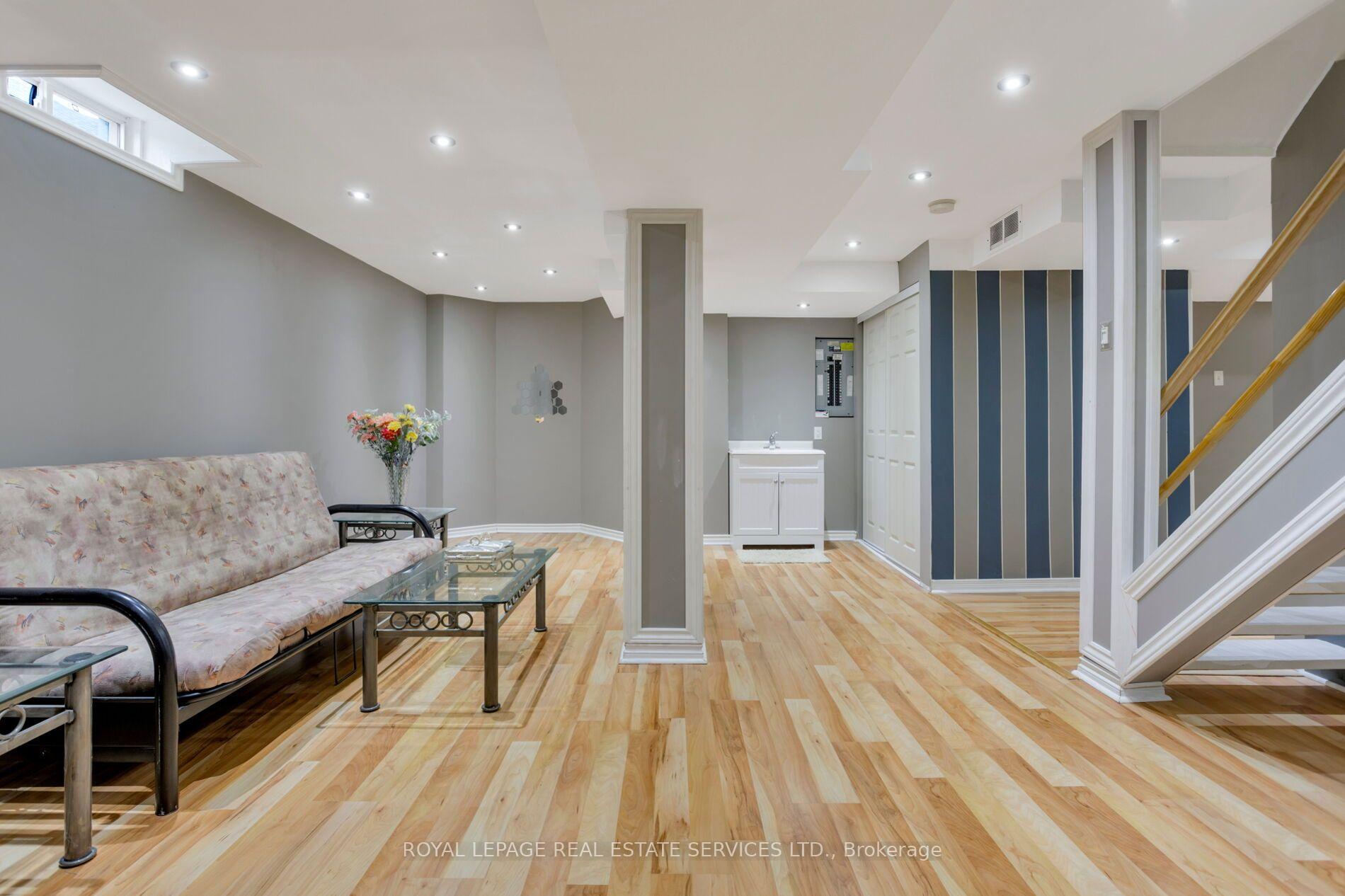2204 Grand Oak Trail