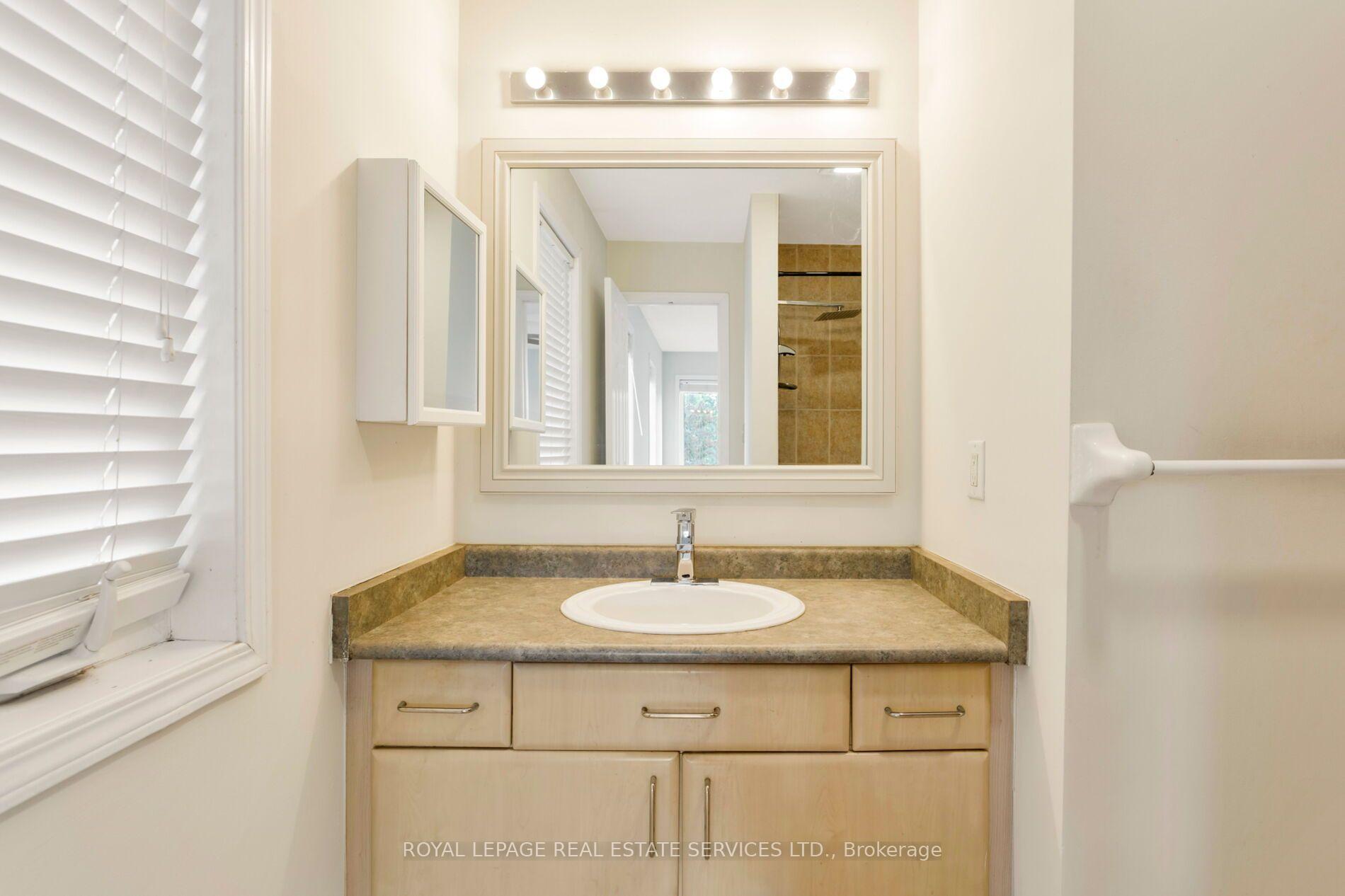 2204 Grand Oak Trail