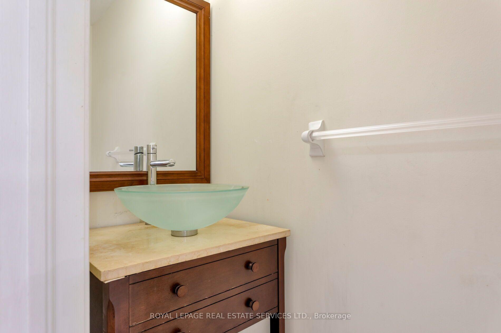 2204 Grand Oak Trail