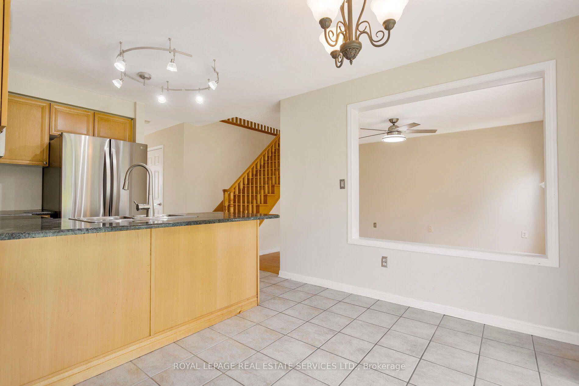 2204 Grand Oak Trail