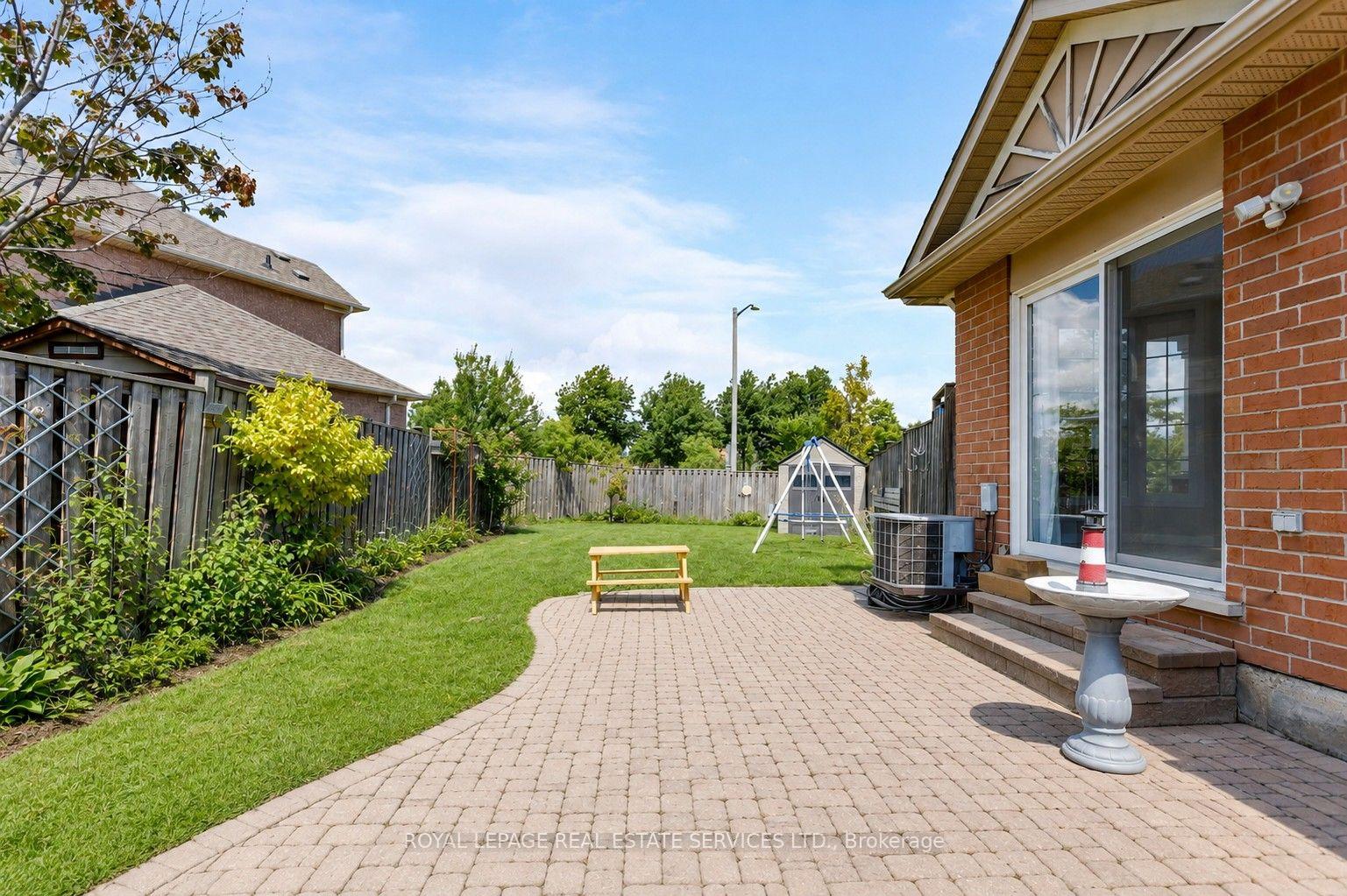 2204 Grand Oak Trail
