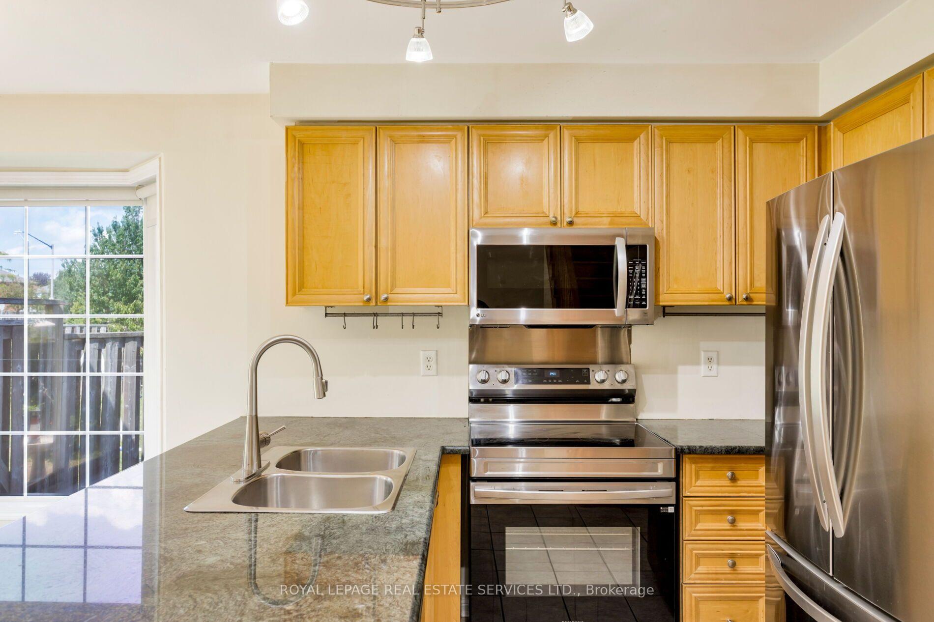 2204 Grand Oak Trail