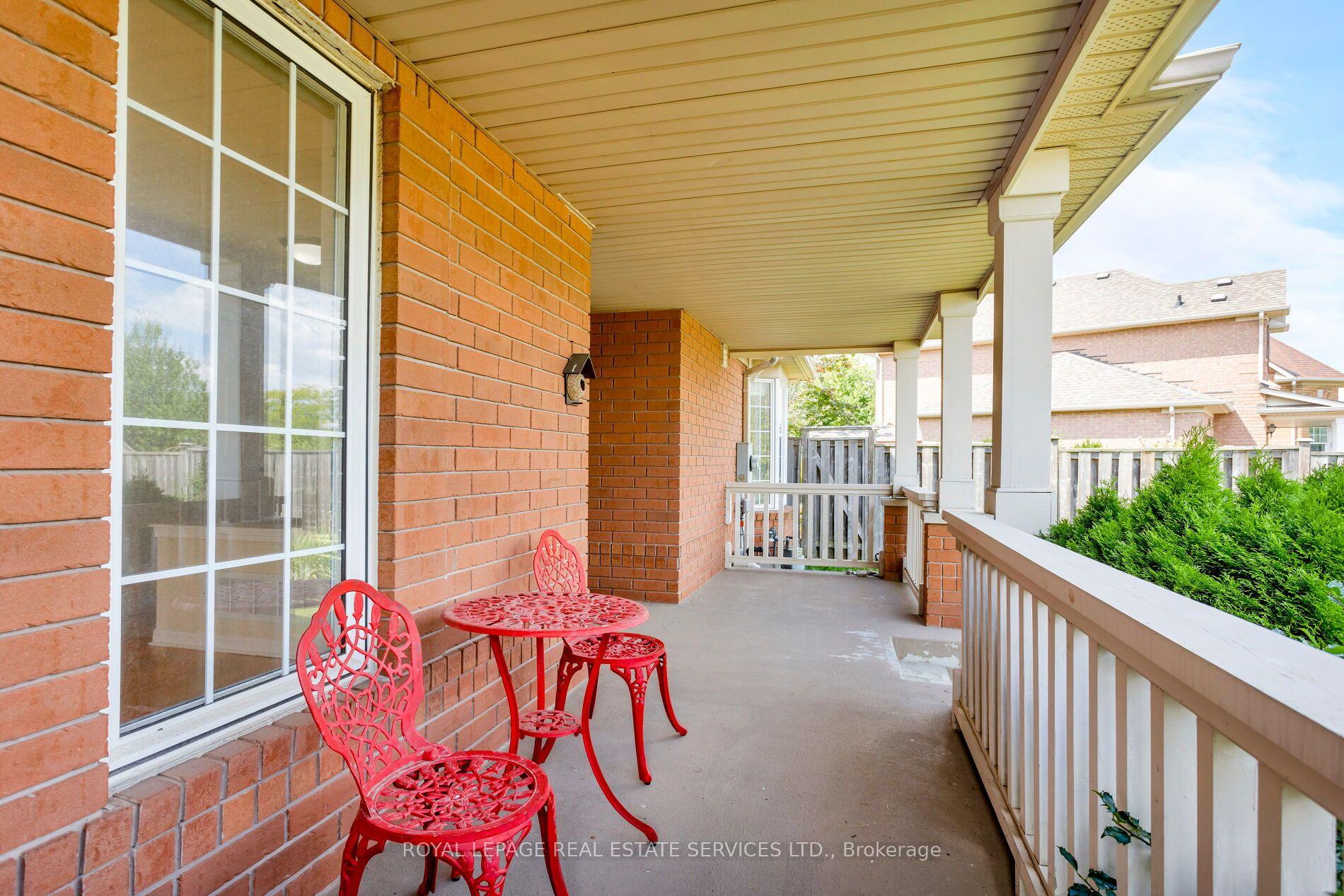 2204 Grand Oak Trail