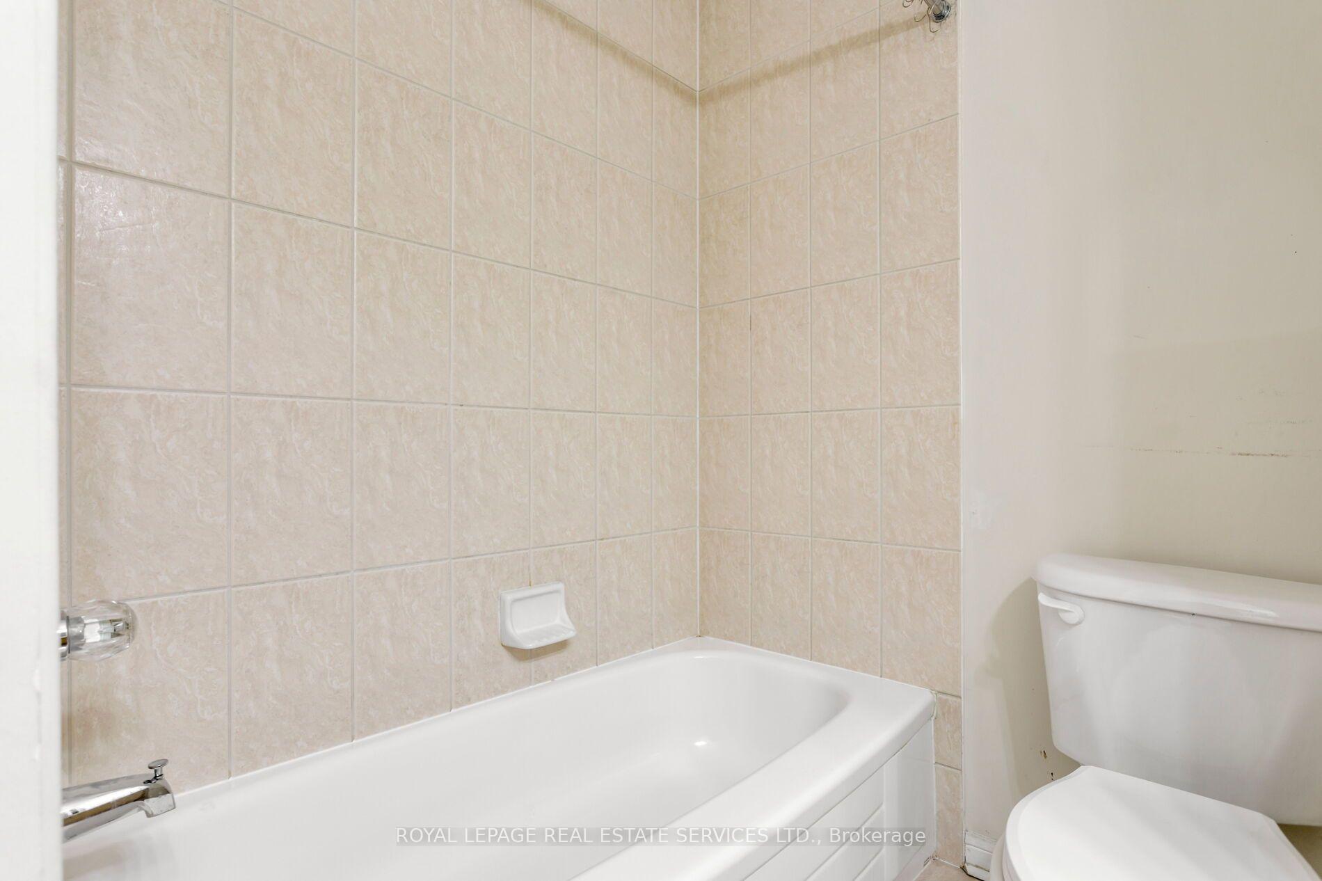 2204 Grand Oak Trail