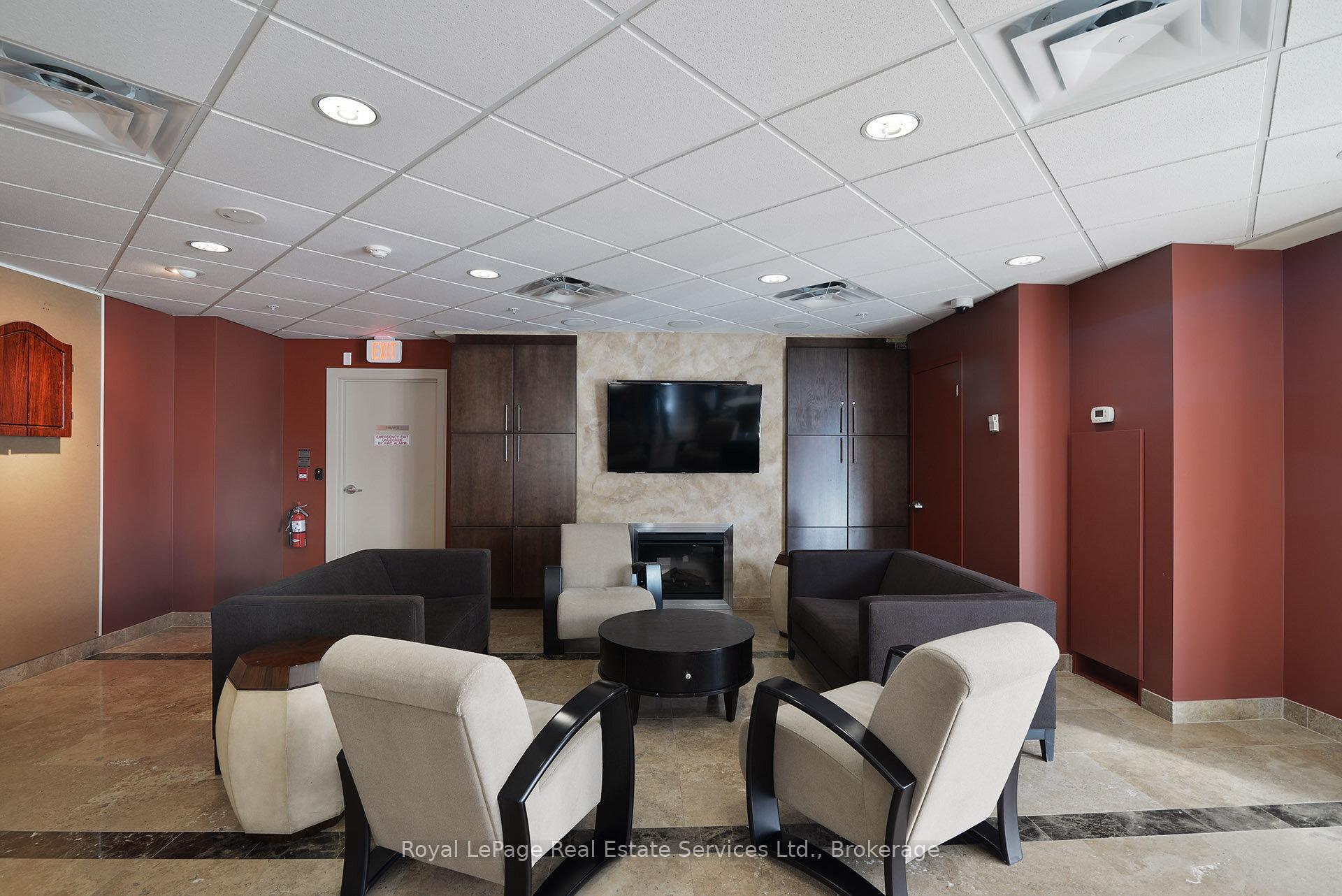 360 Pearl Street 303