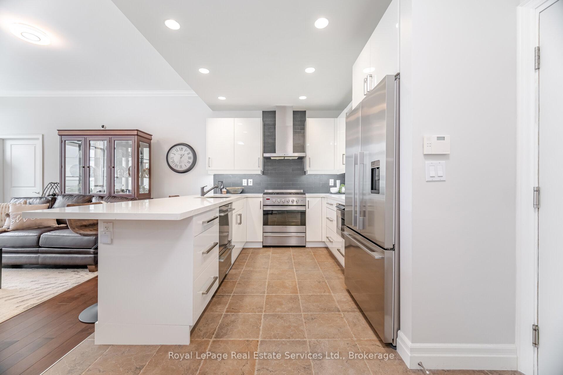 360 Pearl Street 303