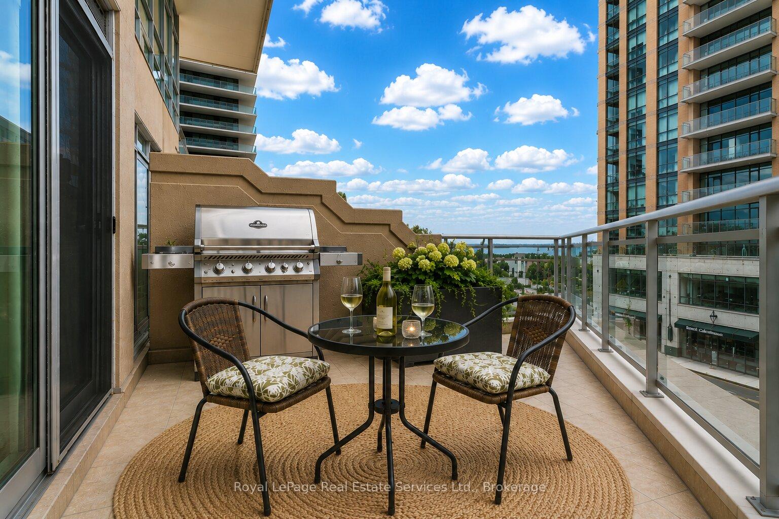 360 Pearl Street 303