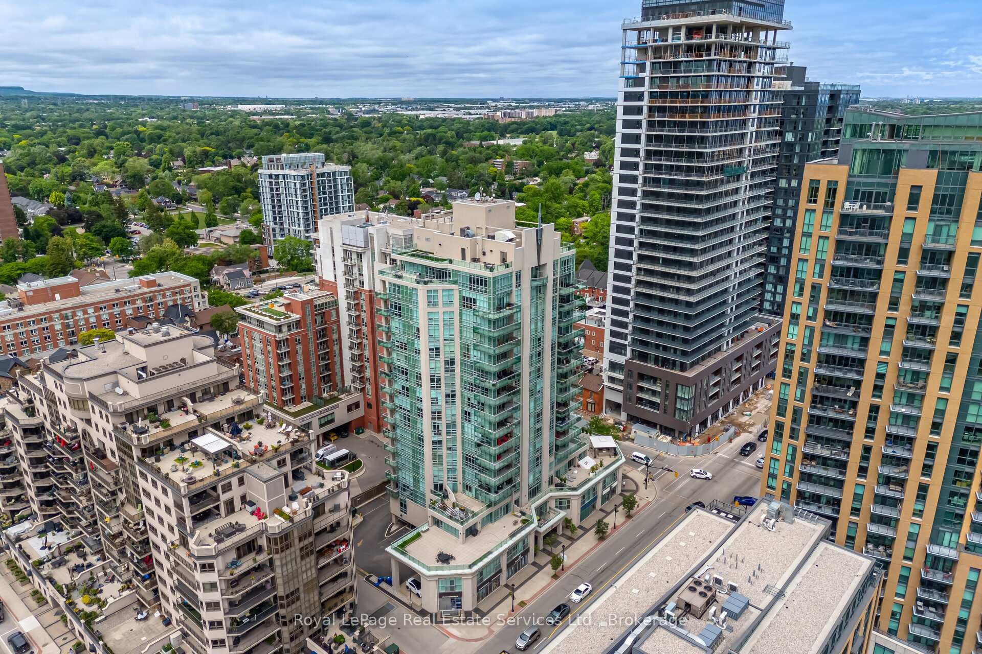 360 Pearl Street 303