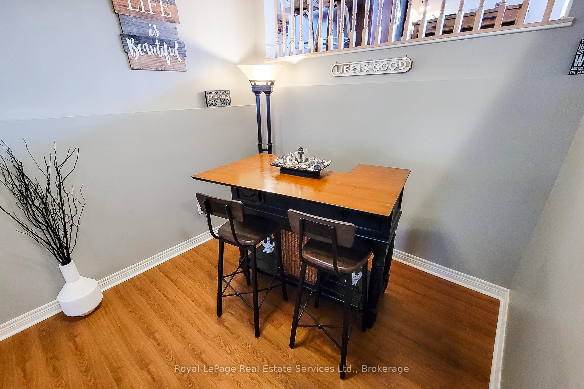 8111 Woodsview Crescent