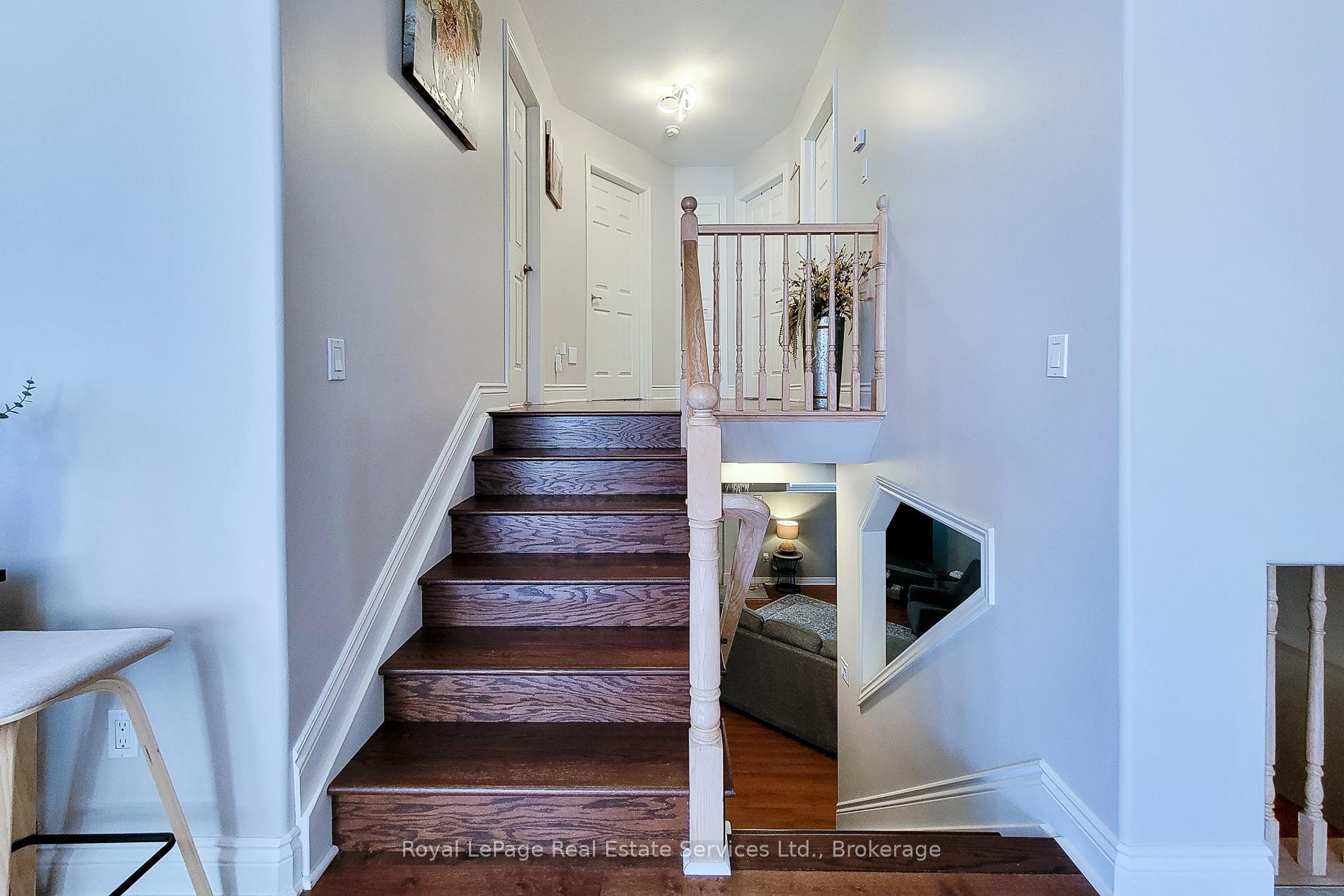 8111 Woodsview Crescent