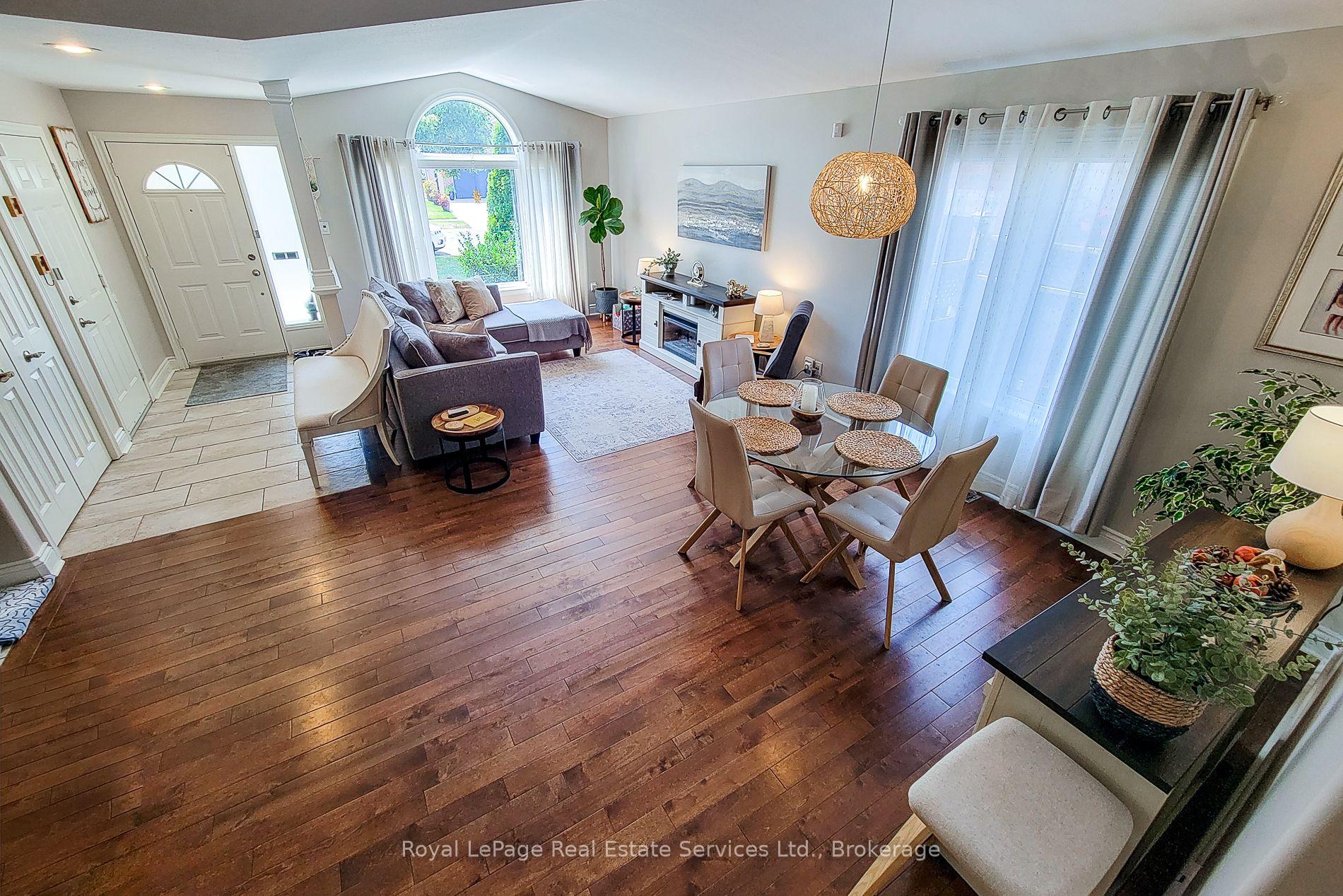 8111 Woodsview Crescent