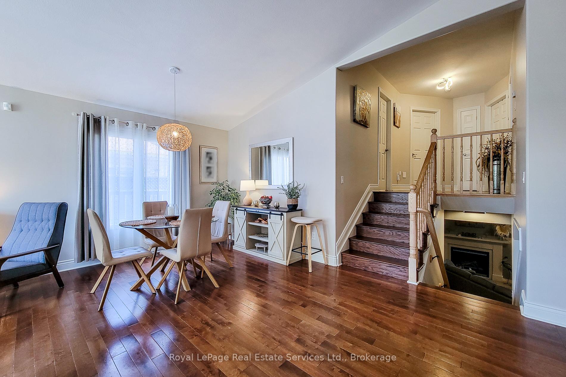 8111 Woodsview Crescent