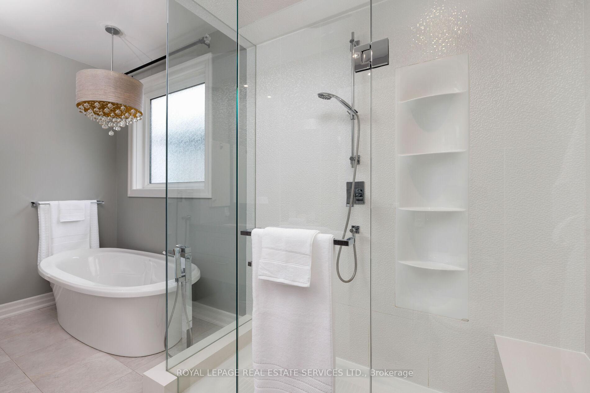 61 Lake Street 3, Grimsby, ON L3M 2G6