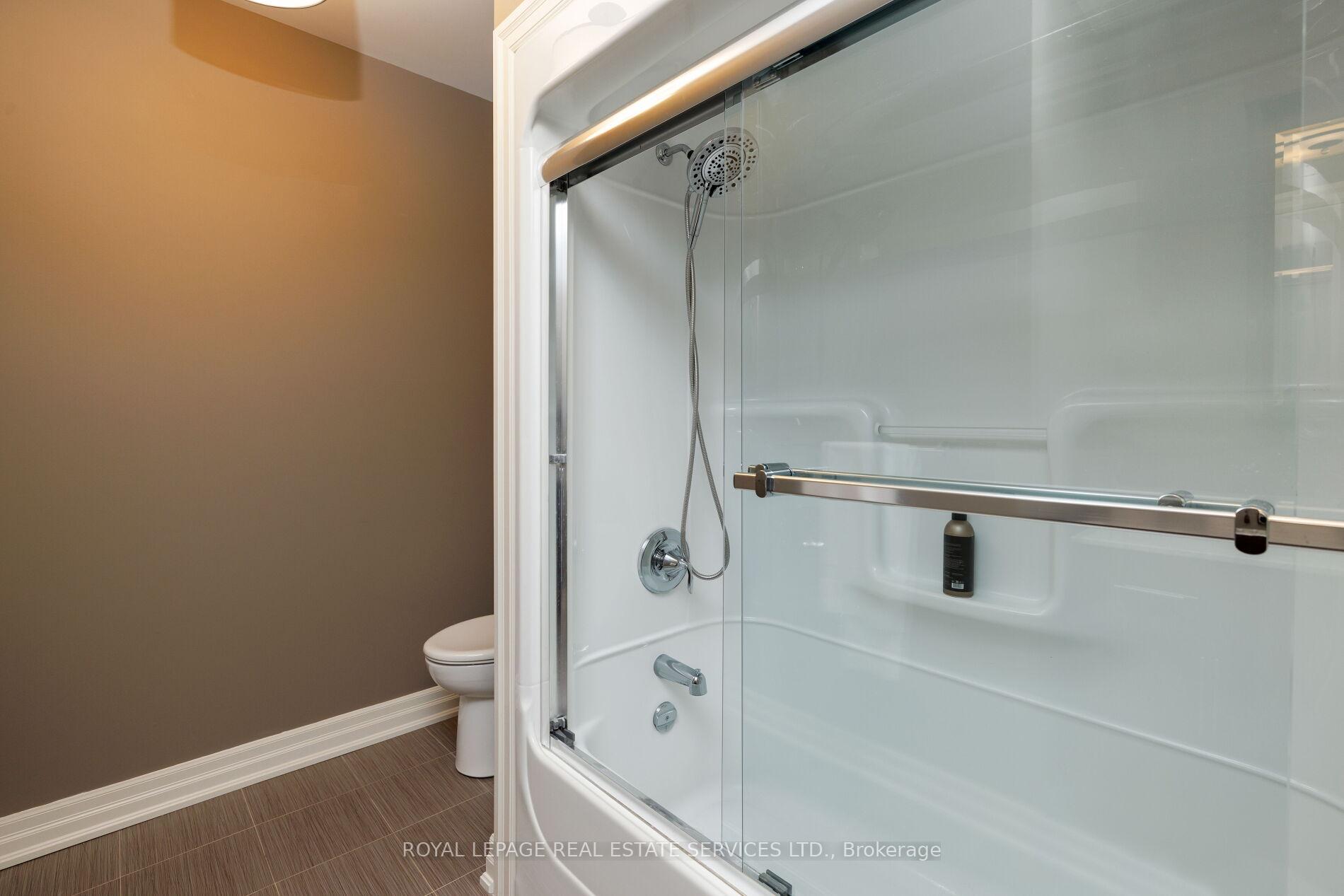 61 Lake Street 3, Grimsby, ON L3M 2G6