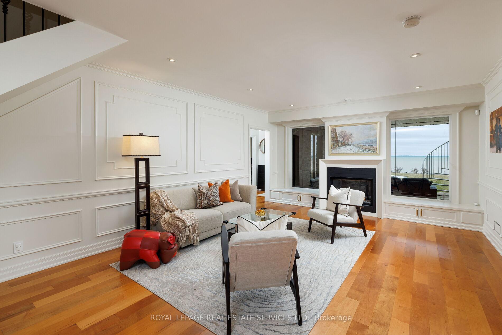 61 Lake Street 3, Grimsby, ON L3M 2G6