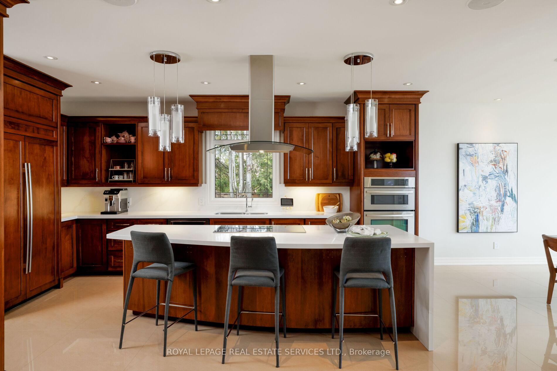 61 Lake Street 3, Grimsby, ON L3M 2G6