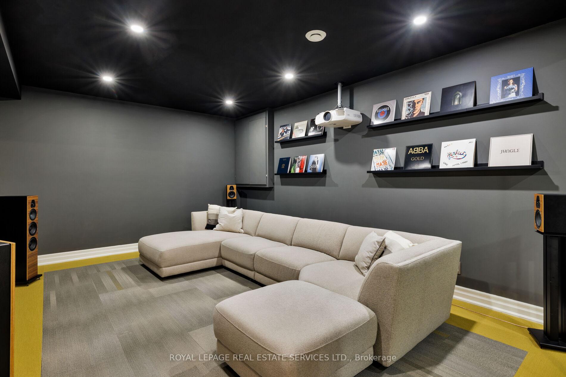 61 Lake Street 3, Grimsby, ON L3M 2G6