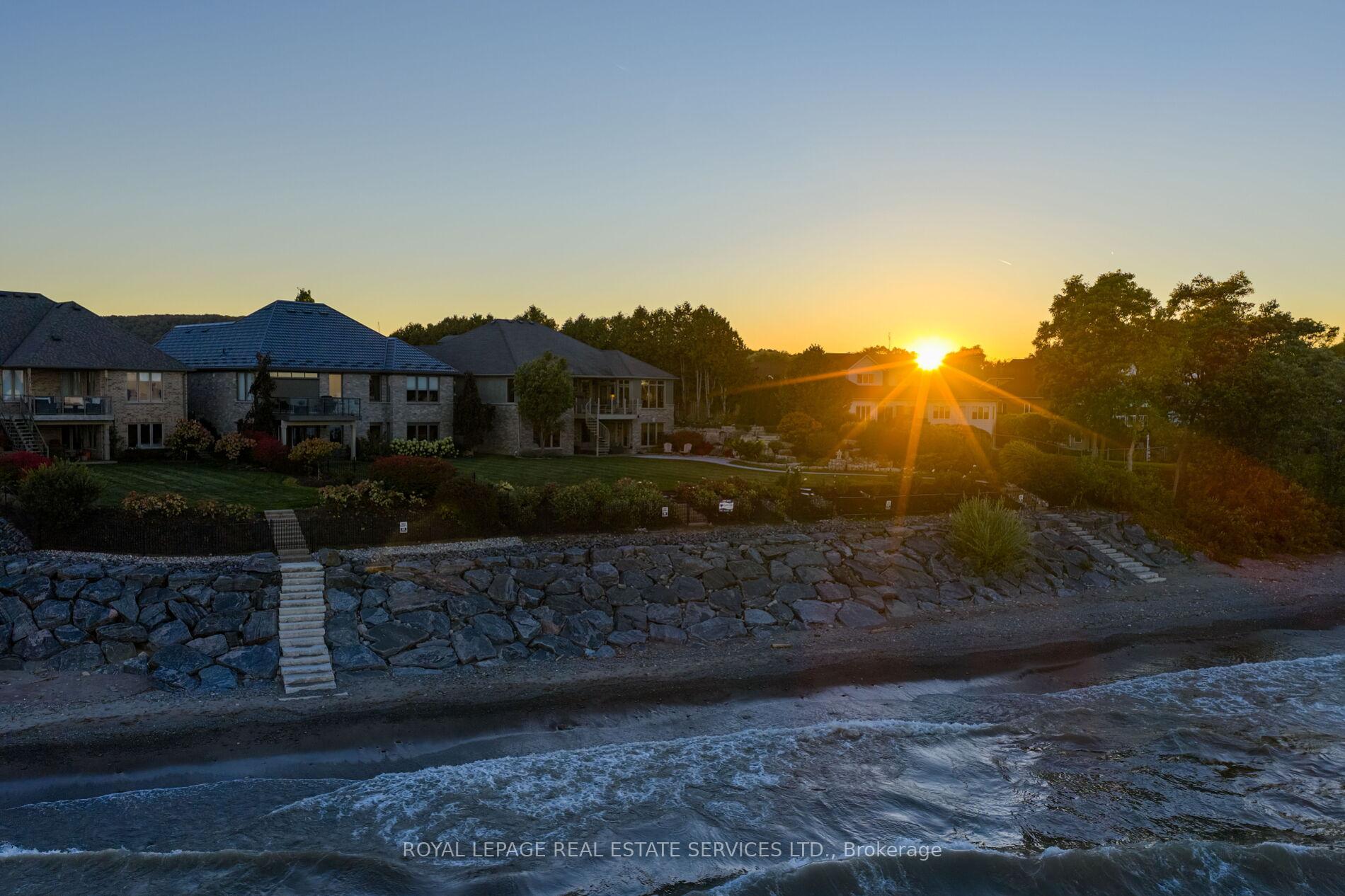 61 Lake Street 3, Grimsby, ON L3M 2G6