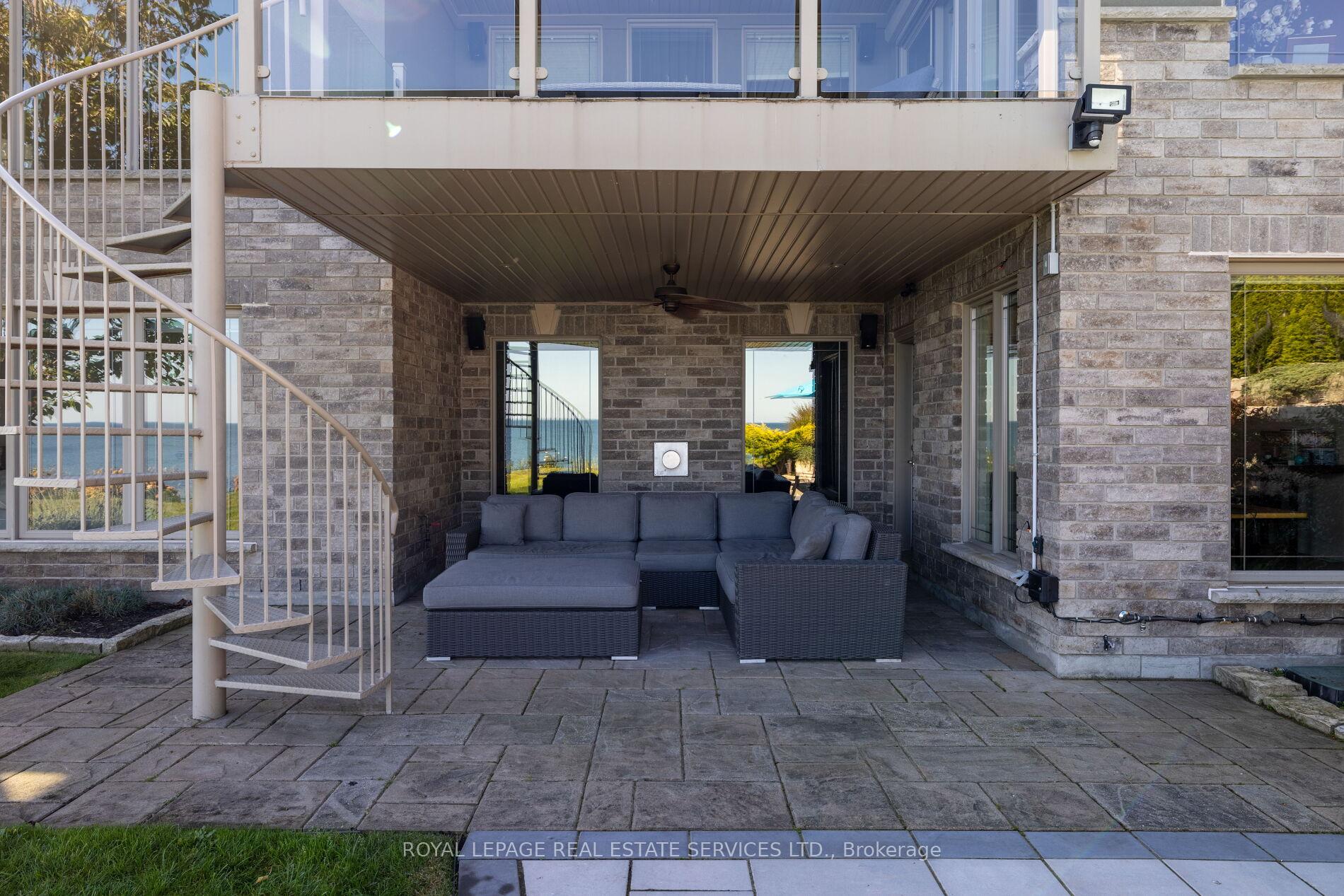 61 Lake Street 3, Grimsby, ON L3M 2G6