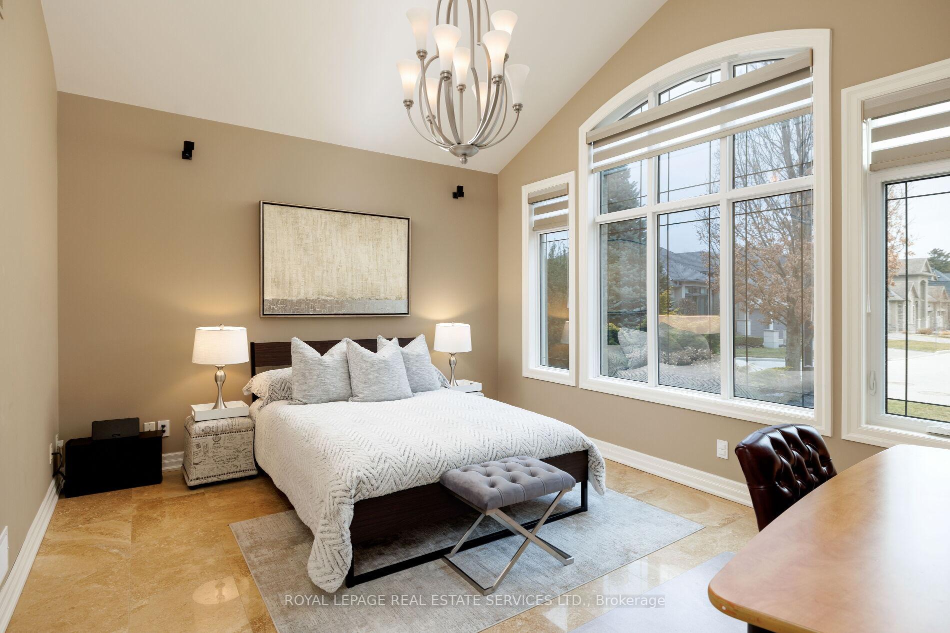 61 Lake Street 3, Grimsby, ON L3M 2G6