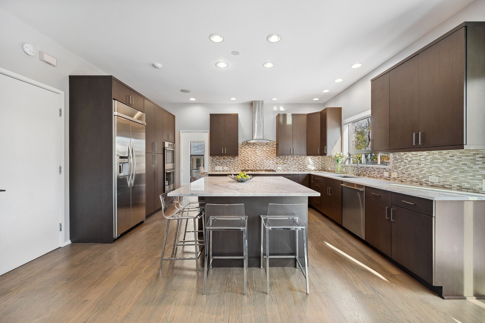 989 Forestway Drive