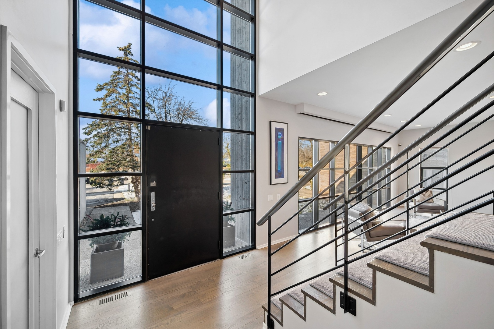 989 Forestway Drive