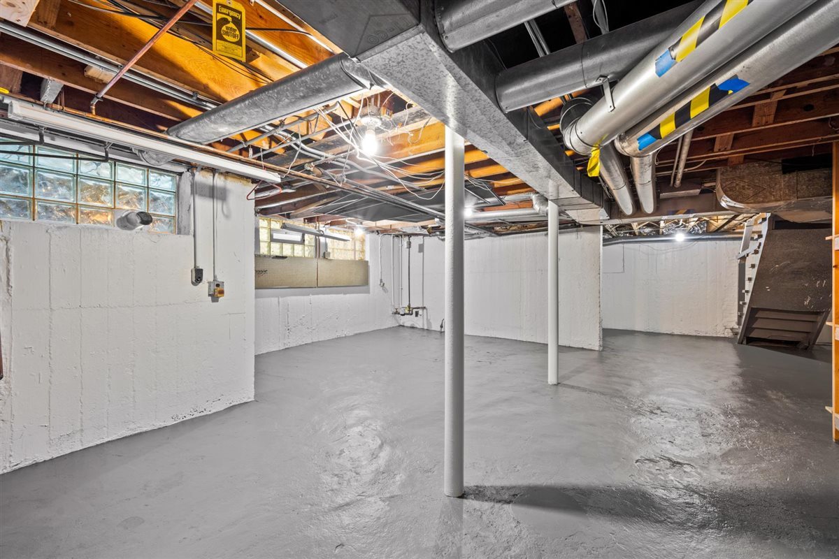 299 Vernon Avenue