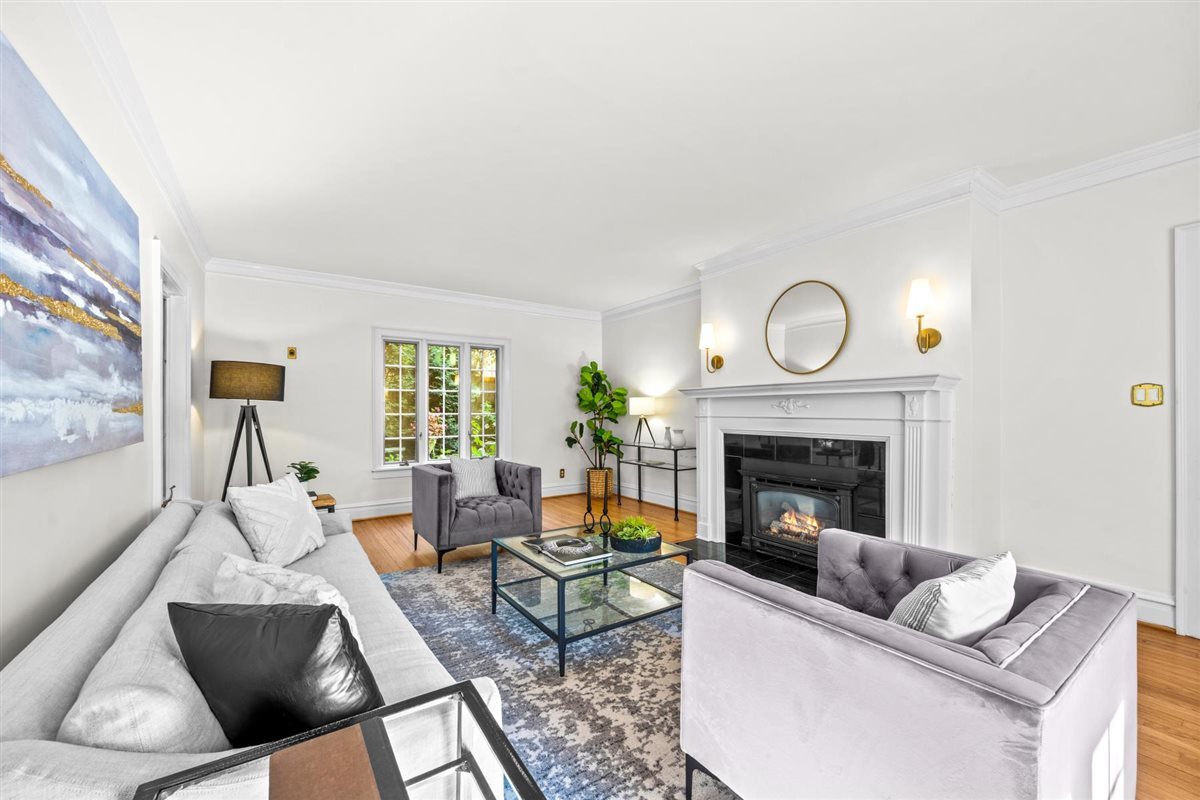 299 Vernon Avenue