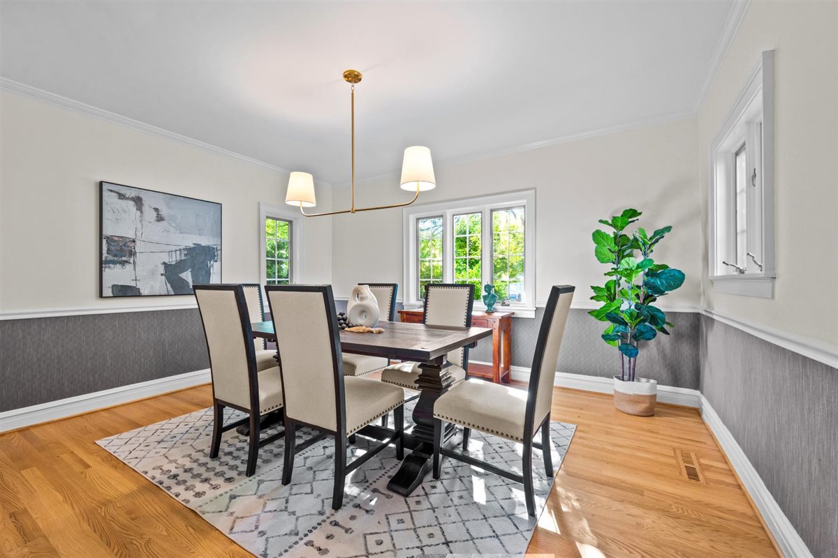 299 Vernon Avenue