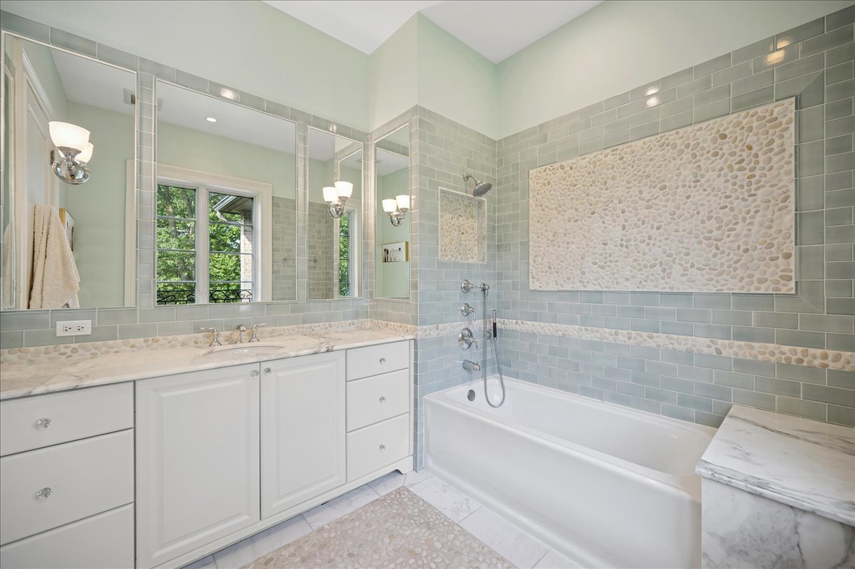 24 Bridlewood Road