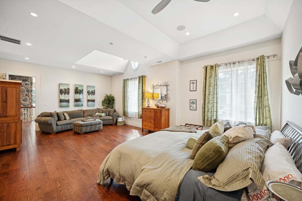 24 Bridlewood Road