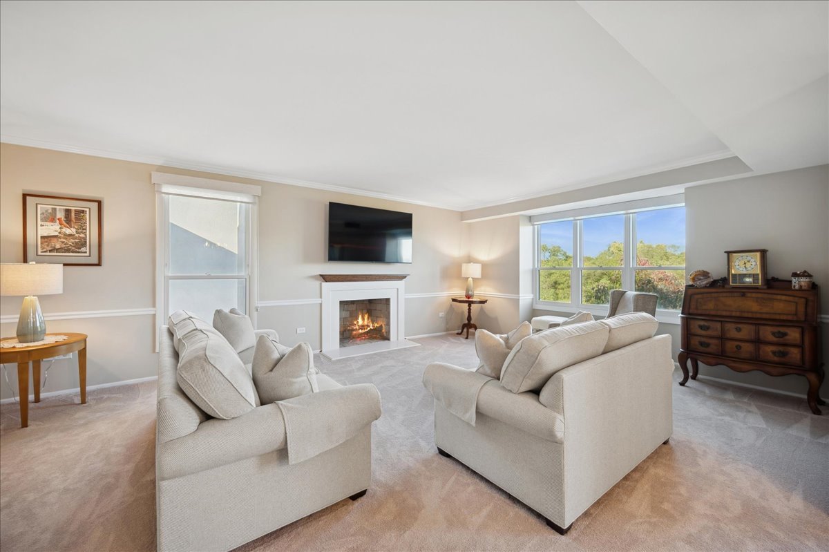 630 Winnetka Mews Unit: 402