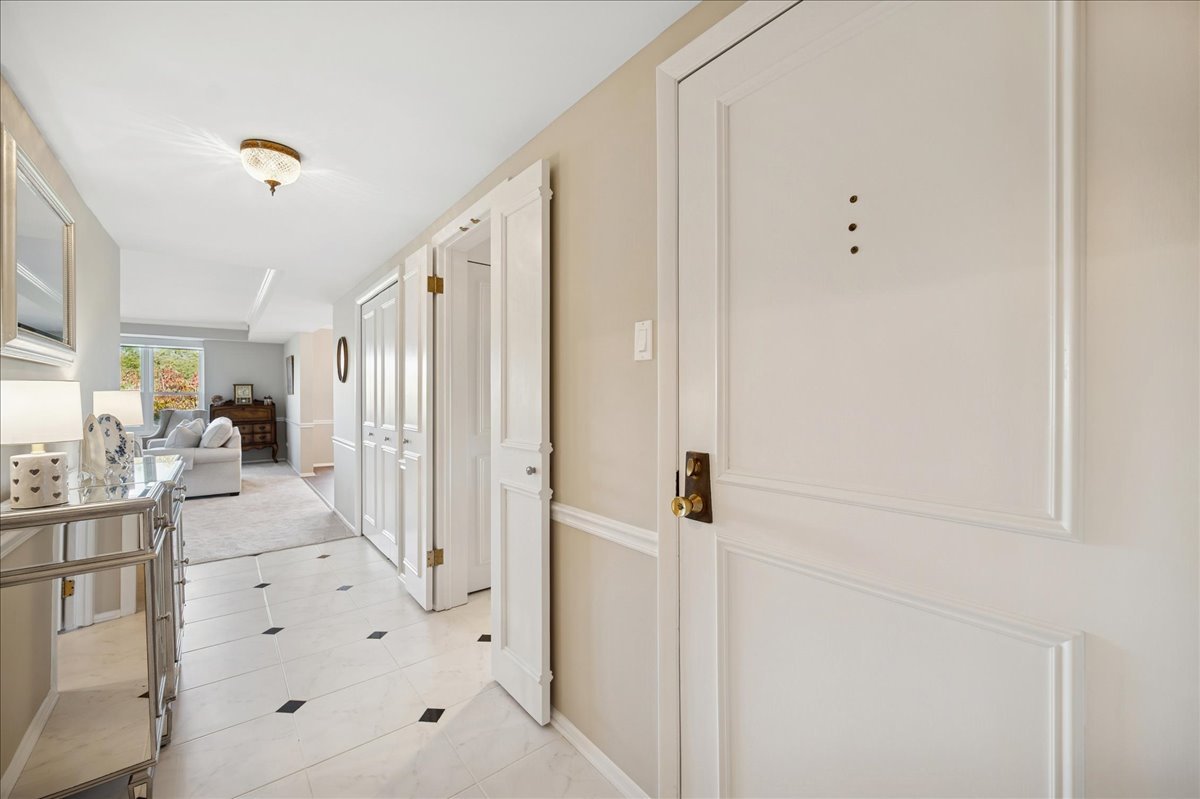 630 Winnetka Mews Unit: 402