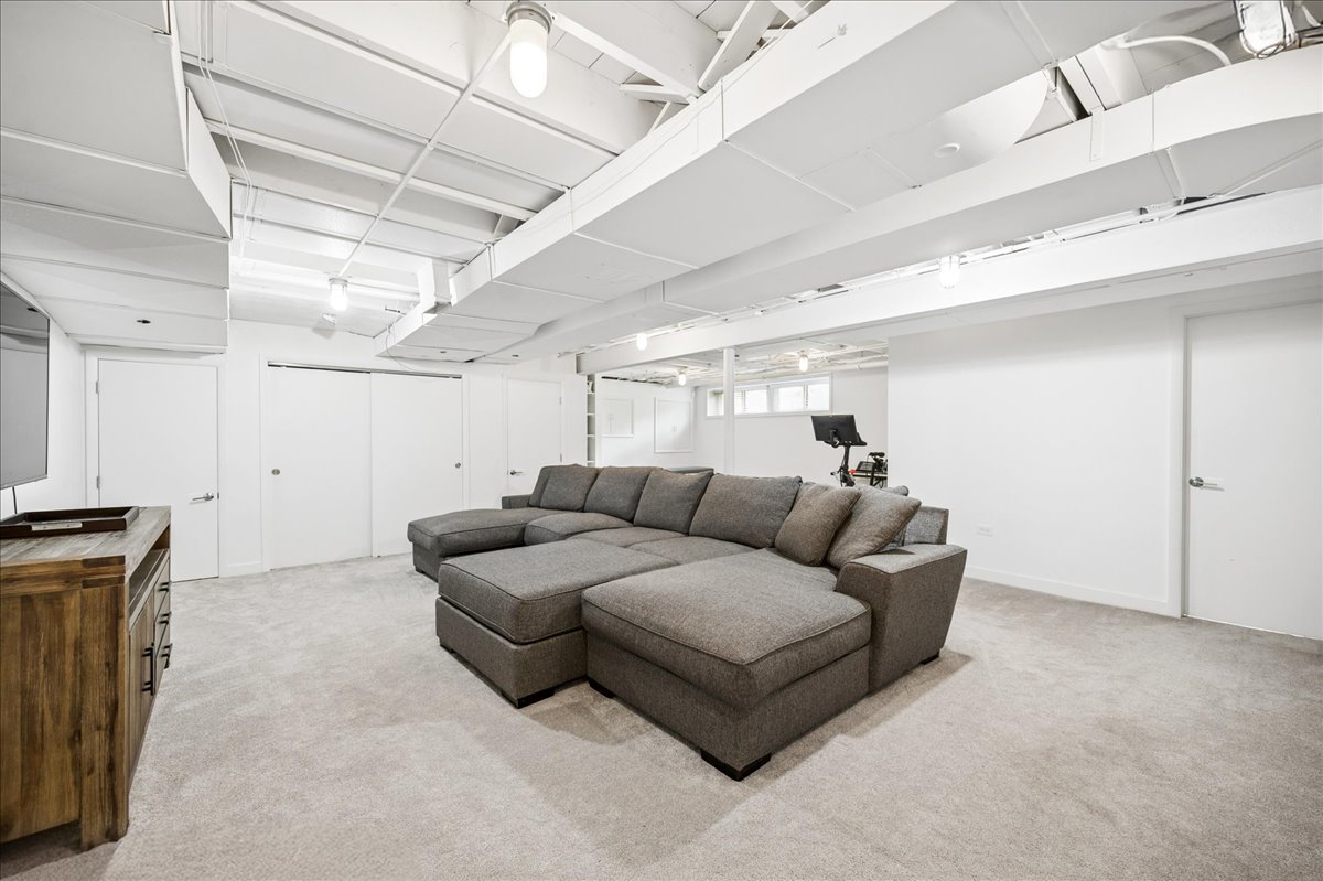 751 Woodridge Lane